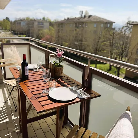아파트 Contemporary One-bedroom Lausanne